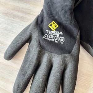 Terra Men’s Winter Work Gloves PVC Foam Grip. Size: L–XL